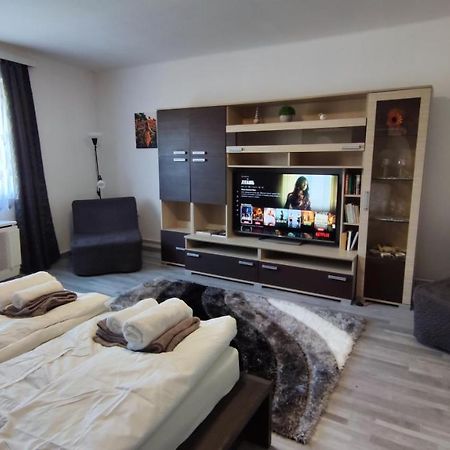 Freedom-Fehervar Apartman Alba Regalǎ Exterior foto