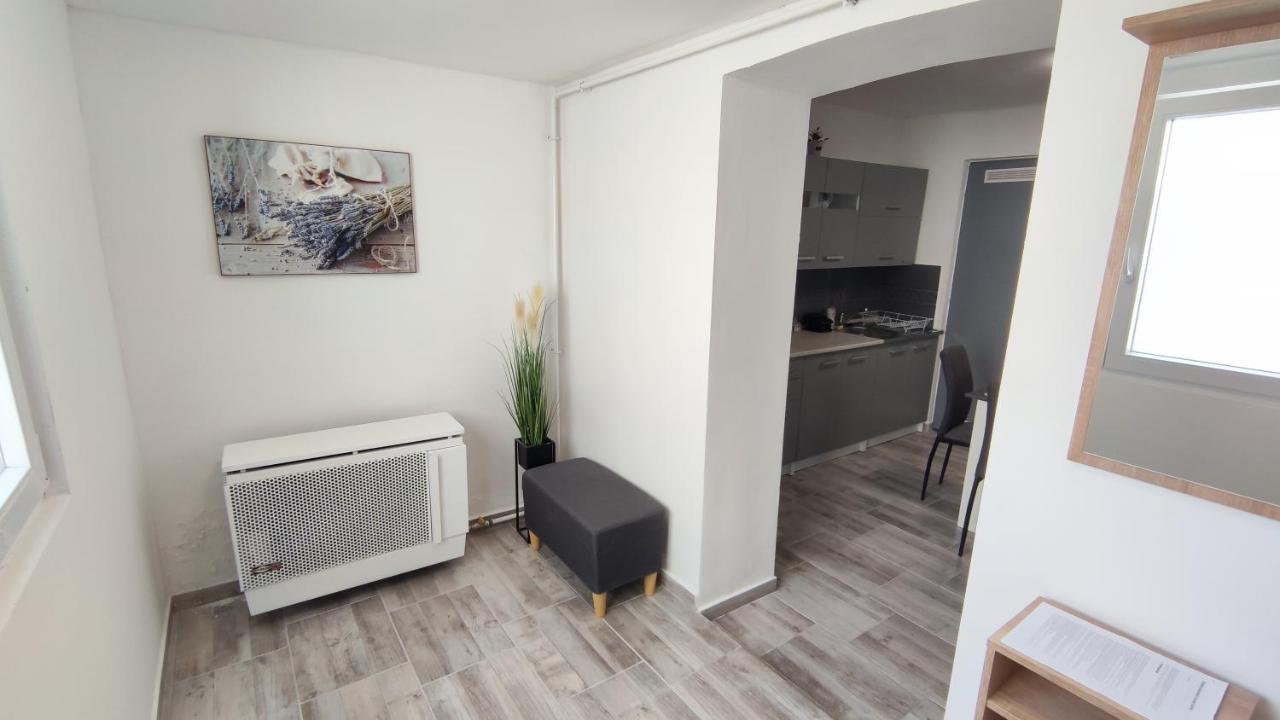 Freedom-Fehervar Apartman Alba Regalǎ Exterior foto